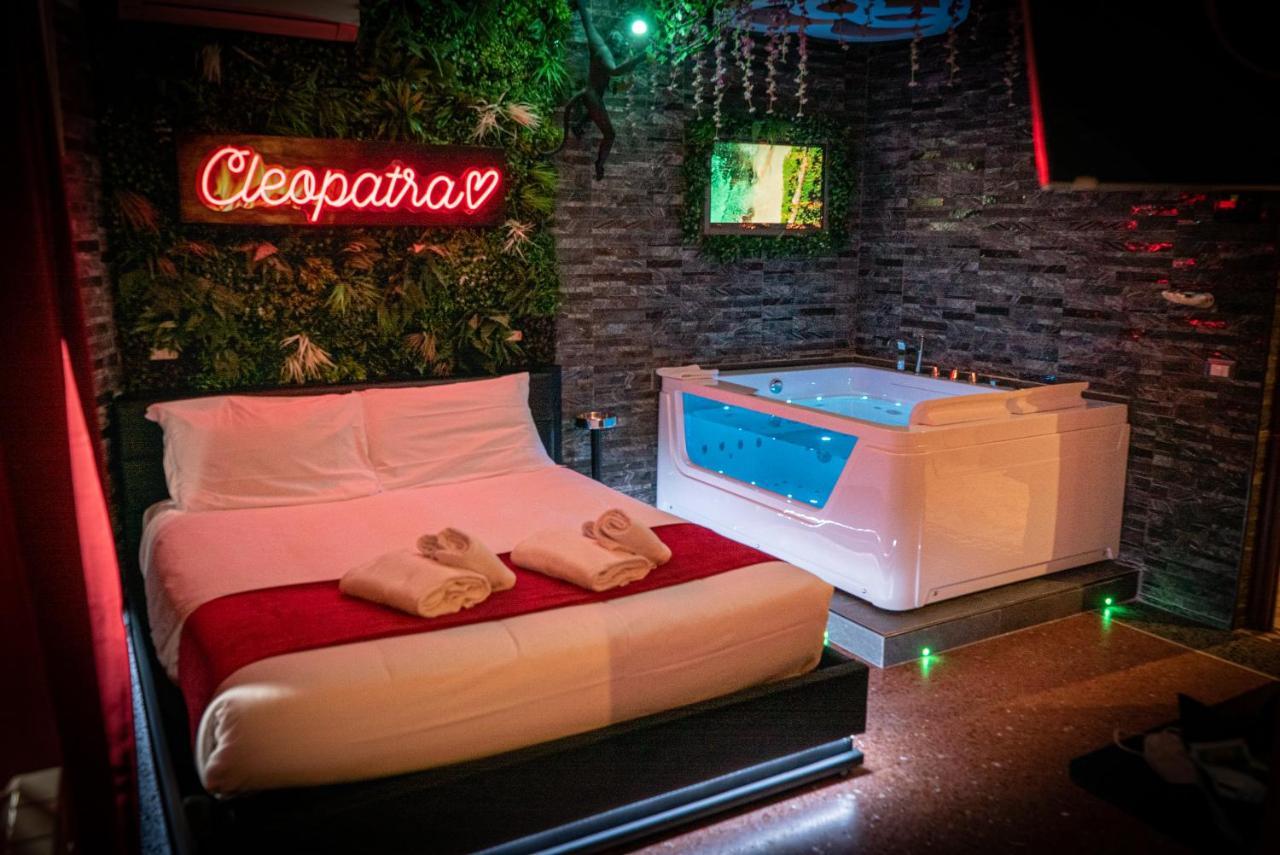 Отель Cleopatra Рим Экстерьер фото